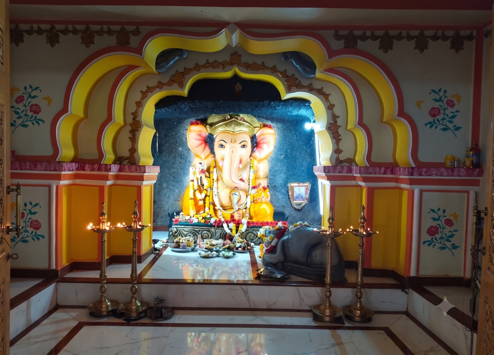 🙏 श्री रेडीचा द्विभुज गणपती cover