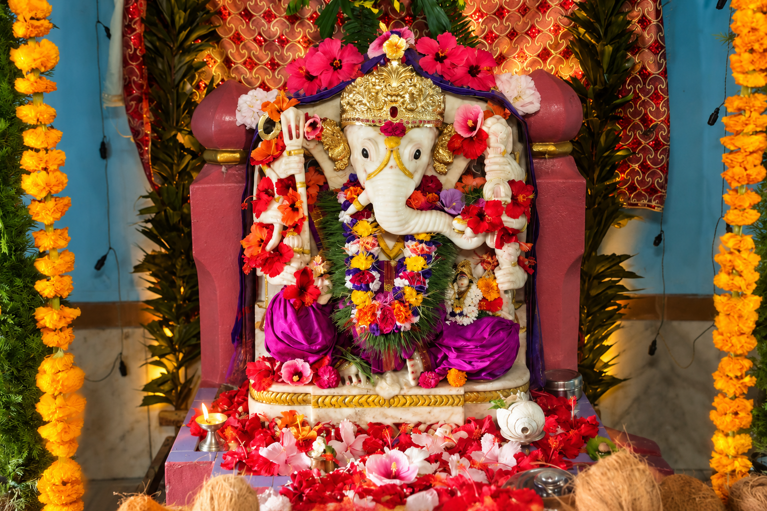 श्री दशभुजा लक्ष्मीगणेश मंदिर, हेदवी cover